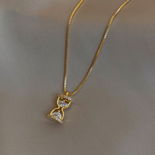 GOLD HOURGLASS PENDANT NECKLACE